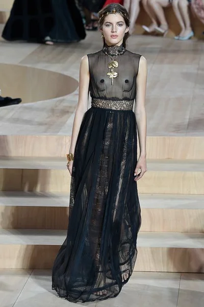Look 25